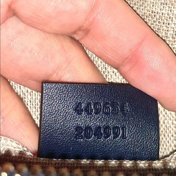 New Authentic Gucci Crossbody Bag - Picture 8 of 13